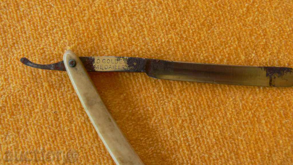 Delivery of STAR BRUSH "Crown & Sword Razor