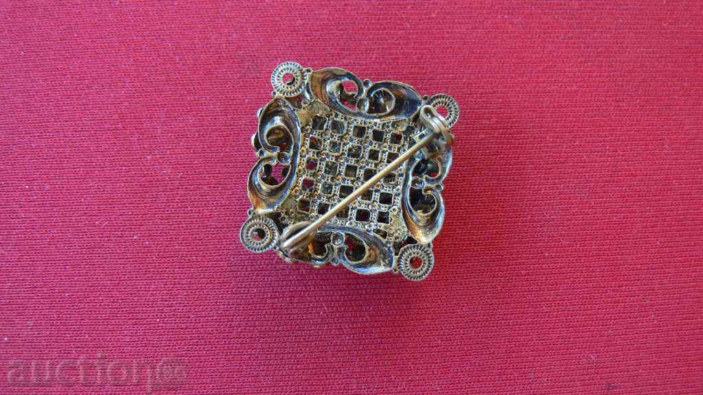 BEAUTIFUL BEAUTIFUL STARA BROSHKA with price 20.00 BGN | € 10.23 BEAUTIFUL BEAUTIFUL STARA BROSHKA with price 20.00 BGN | € 10.23