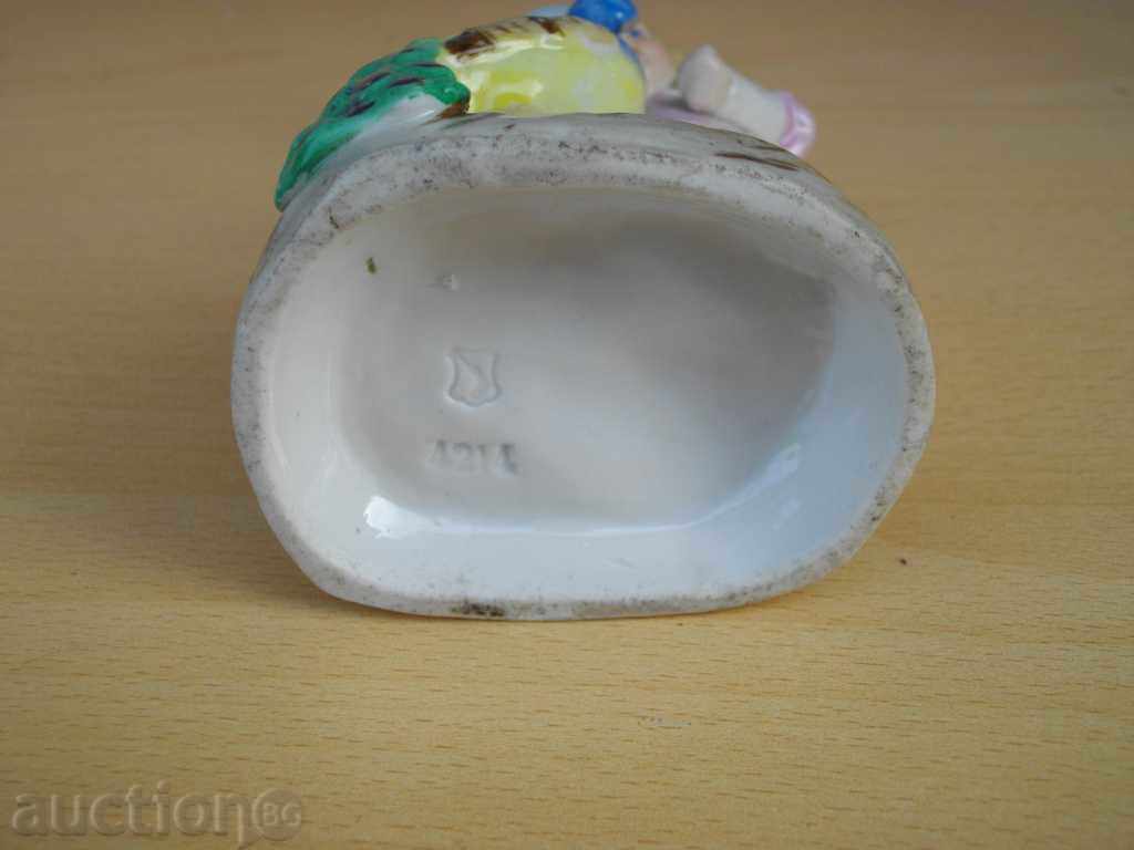 Statuette "Child eating peacock" porcelain old for match - 6 Statuette "Child eating peacock" porcelain old for match - 6