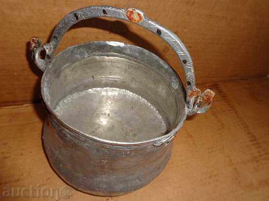 Auction Double-sided tin pot, pepper, baker, Auction Double-sided tin pot, pepper, baker,