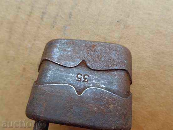 Old padlock with key, suitcase, latch, lock, padlock with price 47.00 BGN | € 24.03 Old padlock with key, suitcase, latch, lock, padlock with price 47.00 BGN | € 24.03