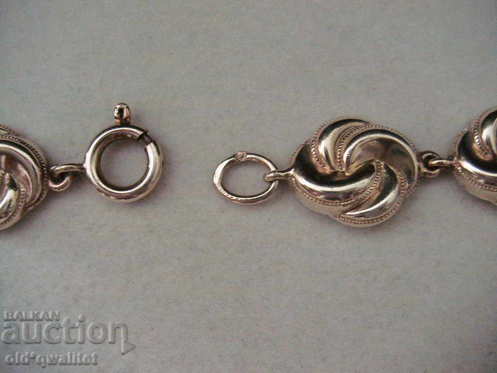 Auction A MAGNIFICENT NECKLACE coming from another ERA, SILVER with GOLD Auction A MAGNIFICENT NECKLACE coming from another ERA, SILVER with GOLD