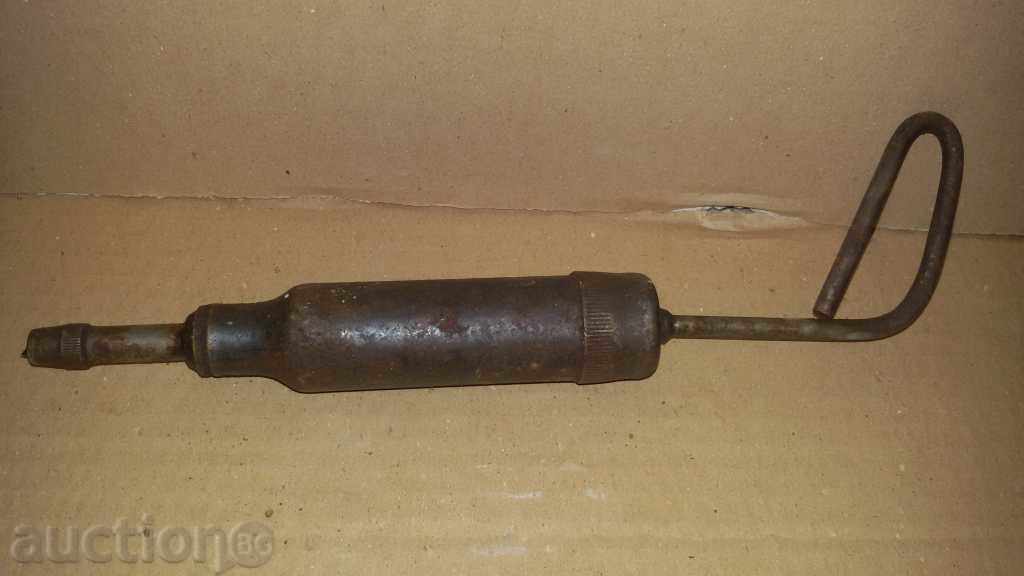 Auction a little grease Auction a little grease