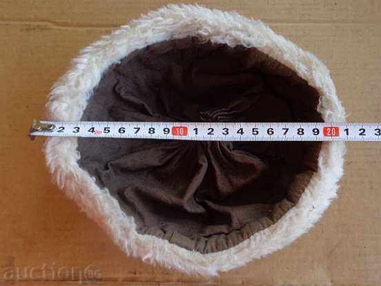 Auction Calpak with a cocktail of cheerful chavdarche Auction Calpak with a cocktail of cheerful chavdarche