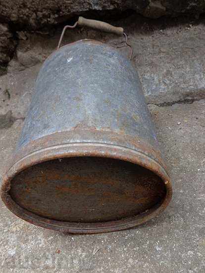 Old milk dump, bucket, bucket, household bucket container - 6 Old milk dump, bucket, bucket, household bucket container - 6