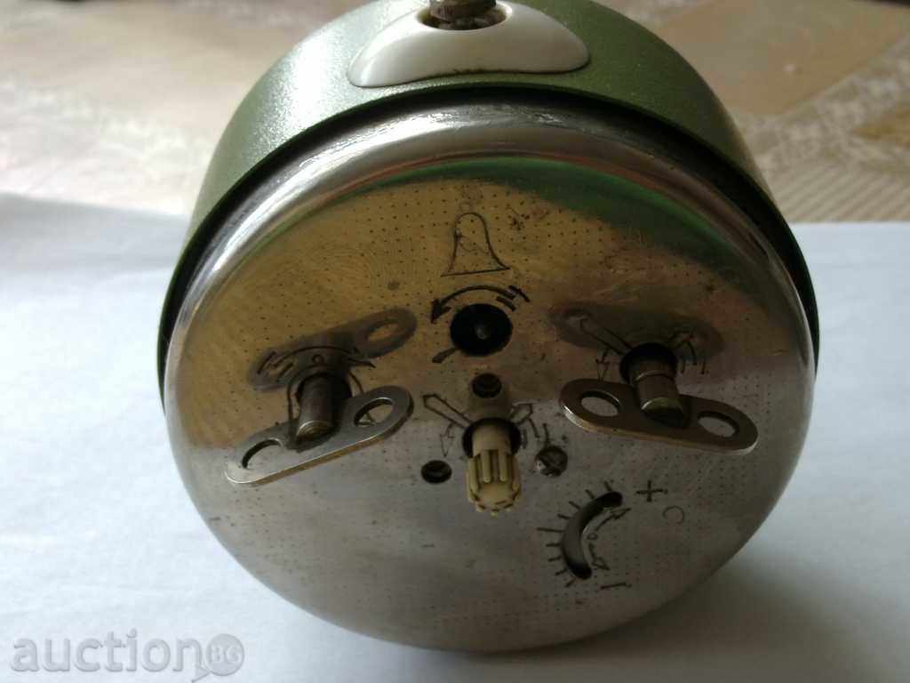 Alarm clock with price 10.00 BGN | € 5.11 Alarm clock with price 10.00 BGN | € 5.11