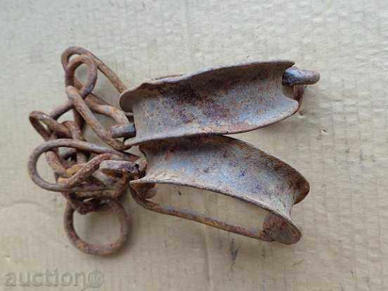 Auction Shackles, fetters, shackles, handcuffs, chain, wrought iron Auction Shackles, fetters, shackles, handcuffs, chain, wrought iron
