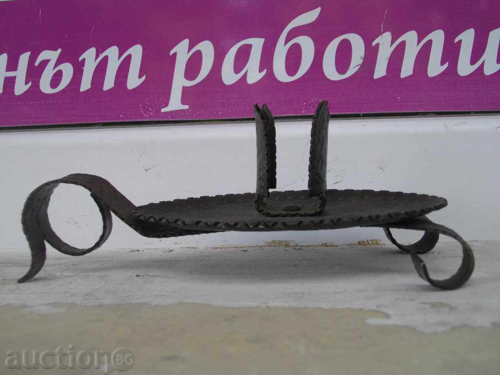 Παράδοση Κηροπήγιο πλαστά κατάστημα χαλκού «UBA» Παράδοση Κηροπήγιο πλαστά κατάστημα χαλκού «UBA»