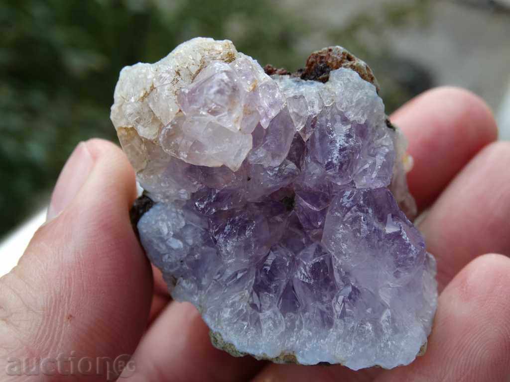 Auction amethyst-8 Auction amethyst-8