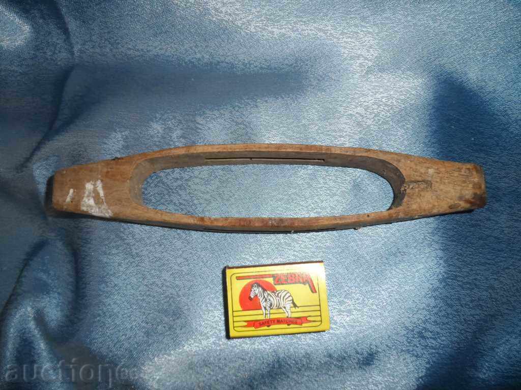 Παράδοση Μια ξύλινη σαΐτα αργαλειού Παράδοση Μια ξύλινη σαΐτα αργαλειού