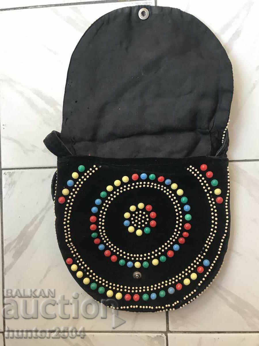Bag, purse - velvet with beads with price 9.95 BGN | € 5.09 Bag, purse - velvet with beads with price 9.95 BGN | € 5.09