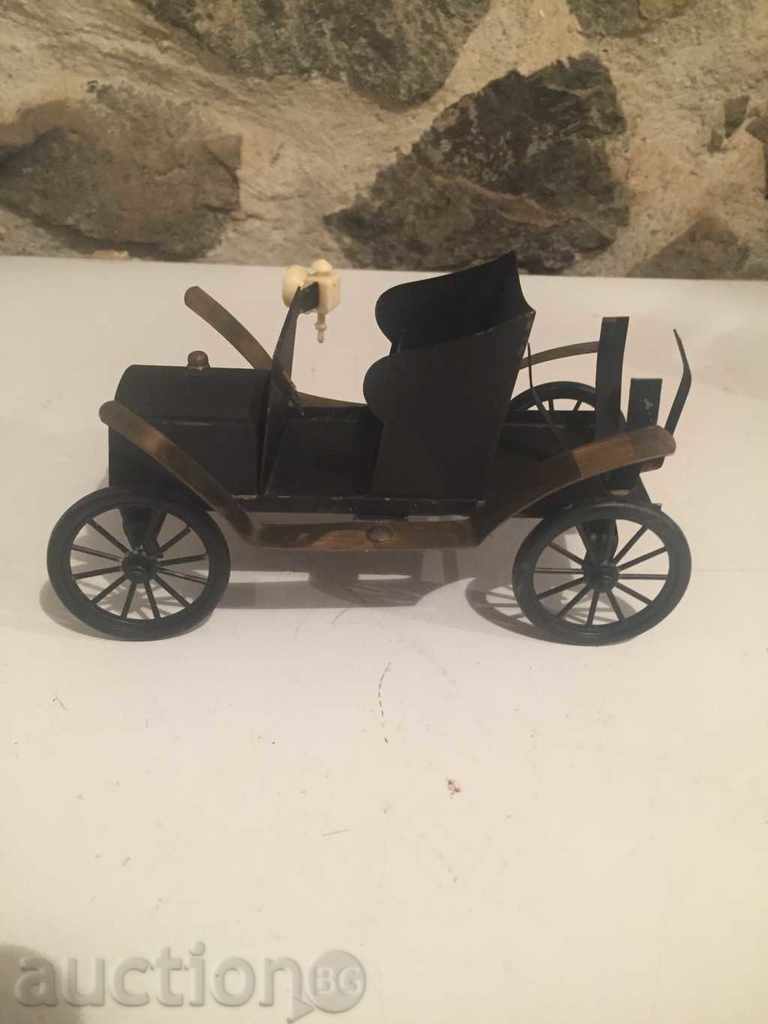 Mașinuță metalică de colecție