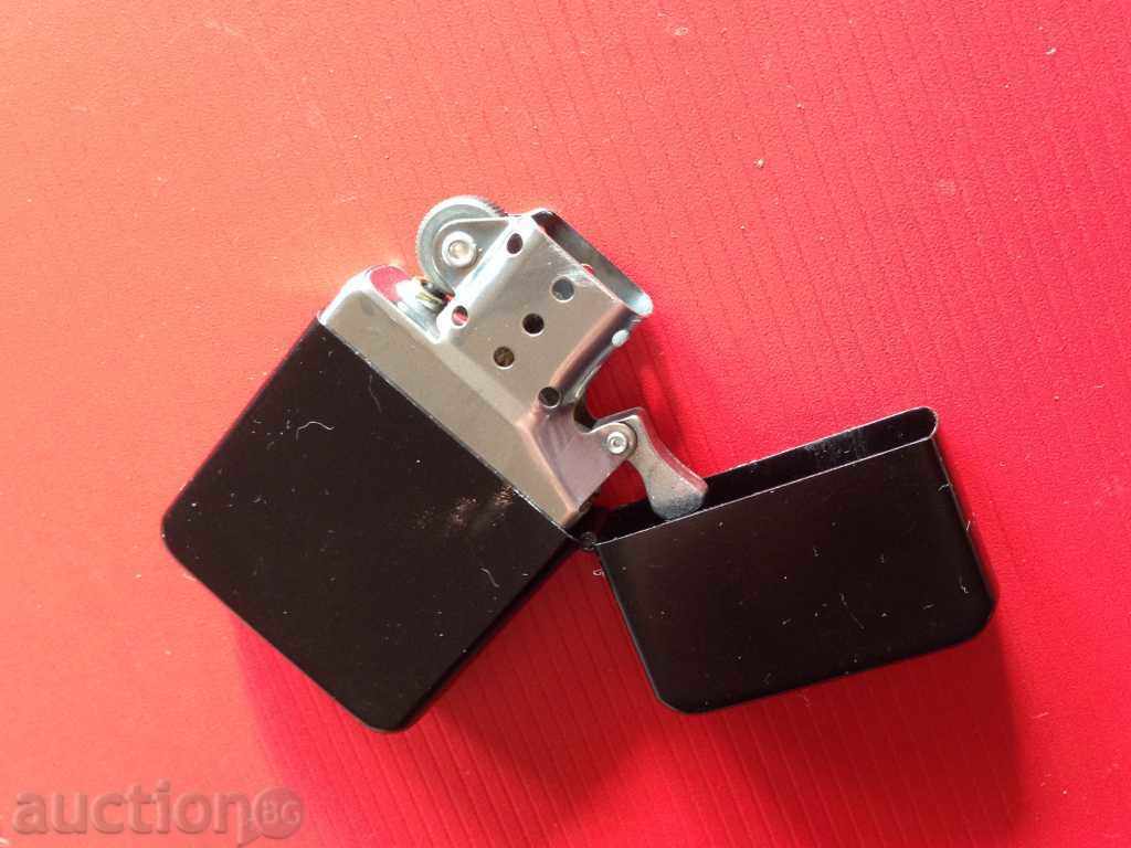 Delivery of Original Brand Lighter - MINT!