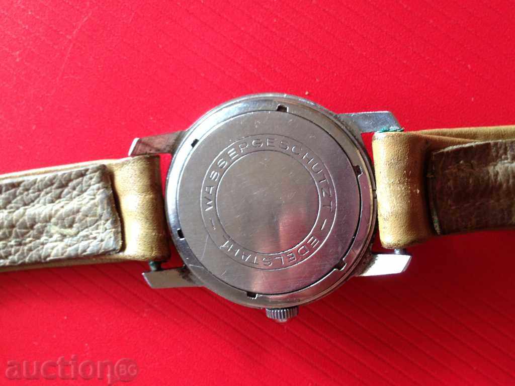 Auction  ORIGINAL MECHANICAL CHAMBER