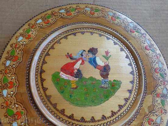 Delivery of An old wooden bowl, a pyrograph drawing, a souvenir Delivery of An old wooden bowl, a pyrograph drawing, a souvenir