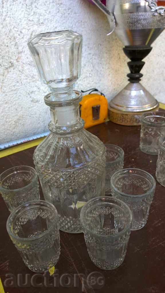 Delivery of 5594. TWO SERVICE GARAFA WITH MACHINES MASSIVE GLASS SERVICE Delivery of 5594. TWO SERVICE GARAFA WITH MACHINES MASSIVE GLASS SERVICE