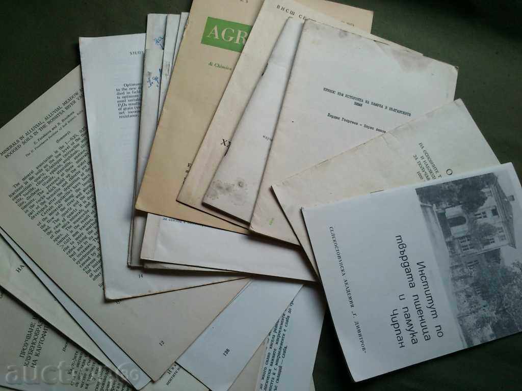 Lot of scientific papers at the Agricultural Academy