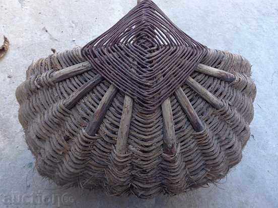 Delivery of An old hand-knit basket