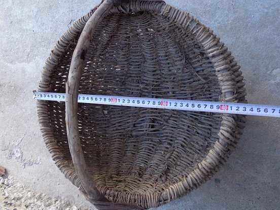 An old hand-knit basket - 5