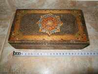 wooden pergrated box