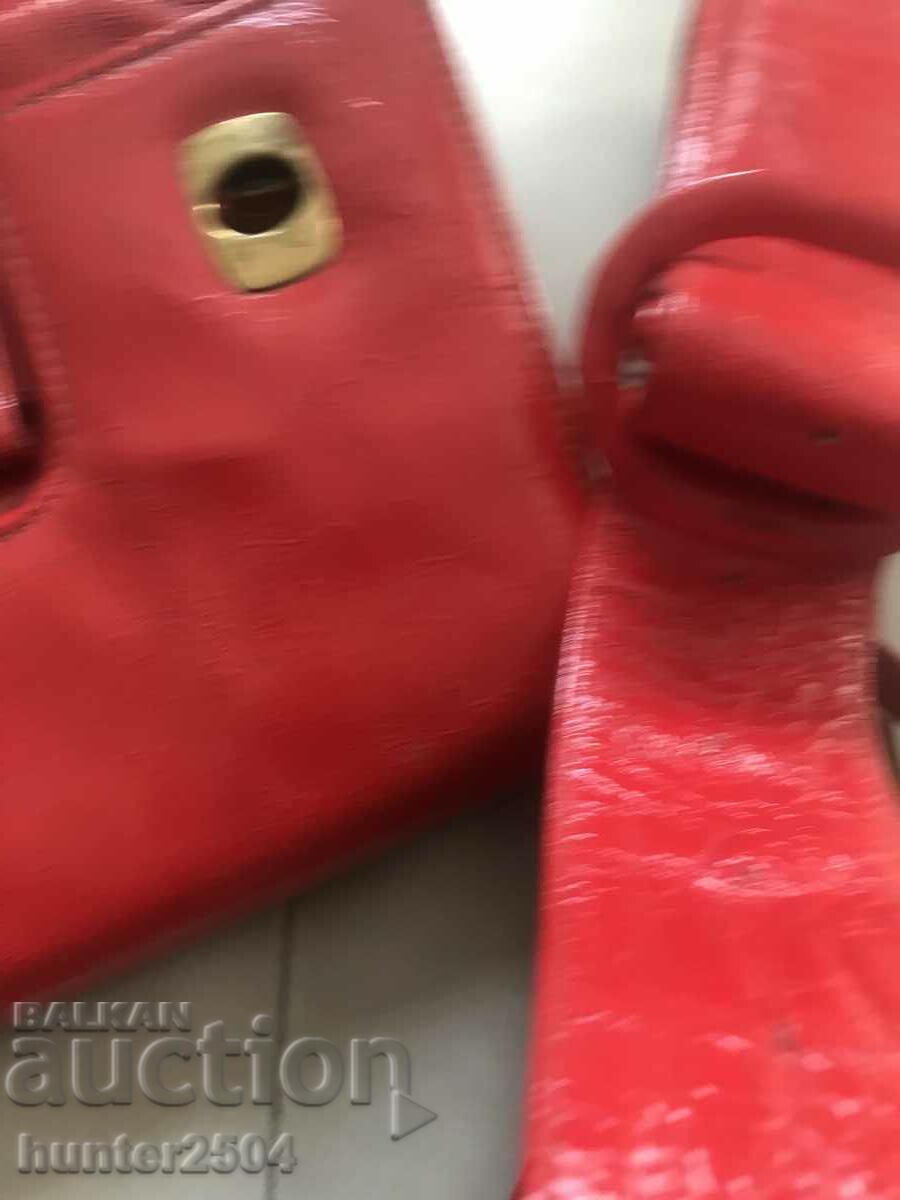 Geanta dama, piele naturala / lac cu preț 34.95 BGN | € 17.87 Geanta dama, piele naturala / lac cu preț 34.95 BGN | € 17.87