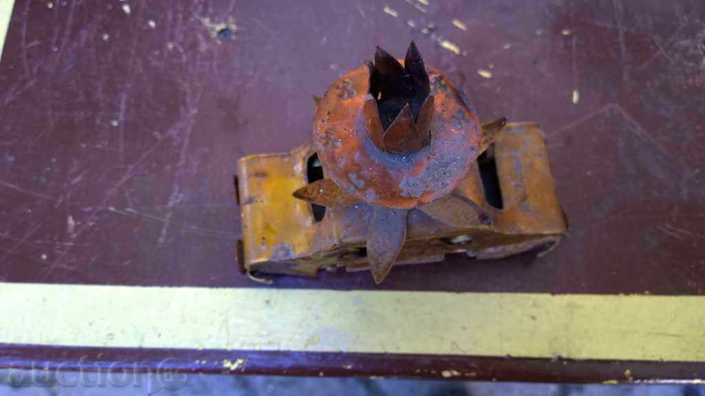 5742. HANDMADE HAND MADE BATTERY MANUFACTURED DATED WHEEL - 5 5742. HANDMADE HAND MADE BATTERY MANUFACTURED DATED WHEEL - 5