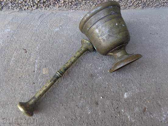 Delivery of Old bronze mortar, hammer with hammer Delivery of Old bronze mortar, hammer with hammer