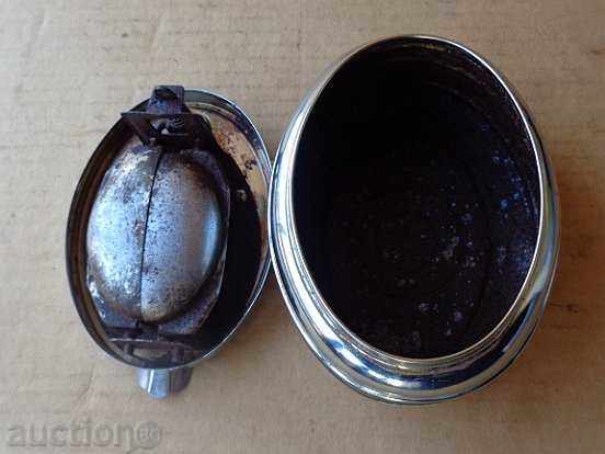 Old ashtray with button, cigarette, fascia - 6 Old ashtray with button, cigarette, fascia - 6