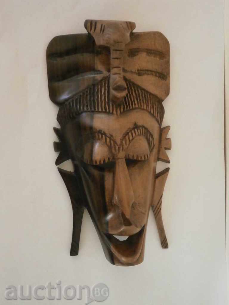 Delivery of Senufo Mask from Burkina Faso Delivery of Senufo Mask from Burkina Faso