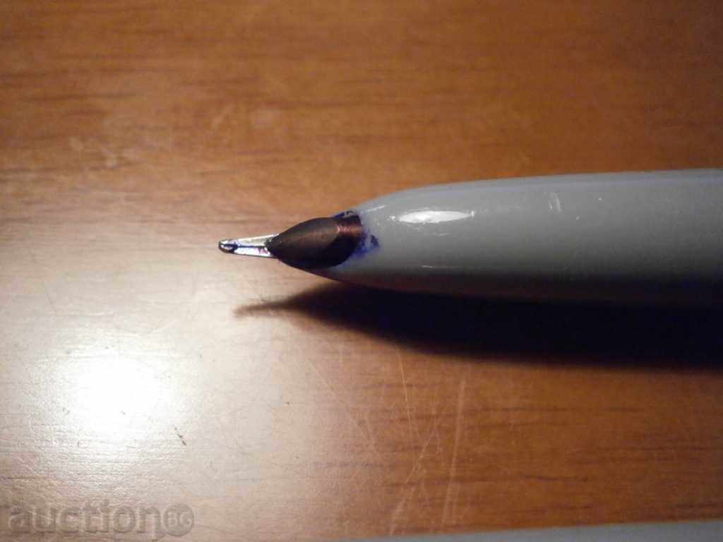 писалка с мастило с цена 10.00 лв. | € 5.11 писалка с мастило с цена 10.00 лв. | € 5.11