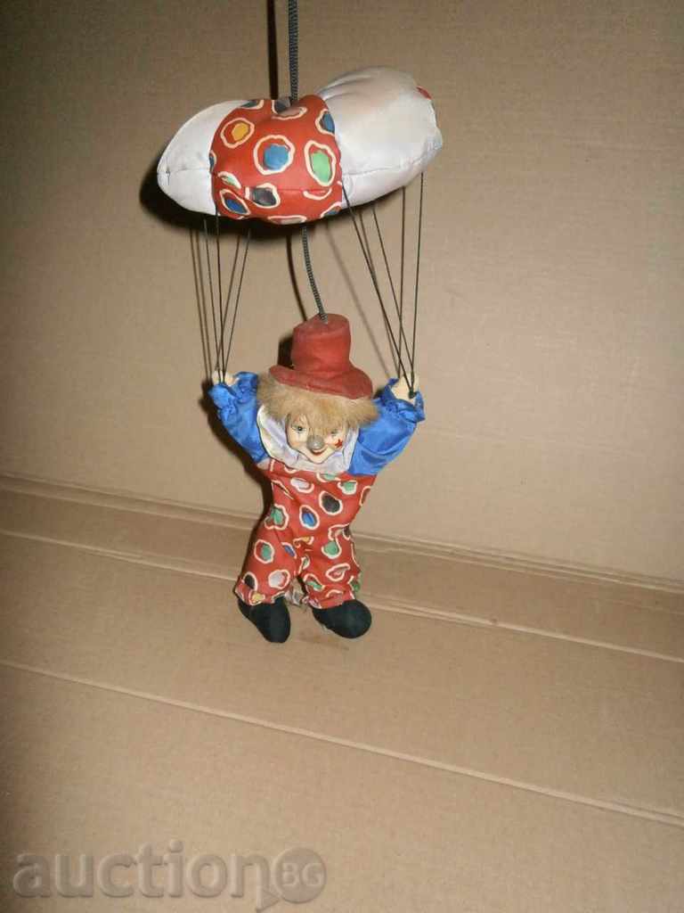 кукла клоун парашутист порцеланова ръчна изработка