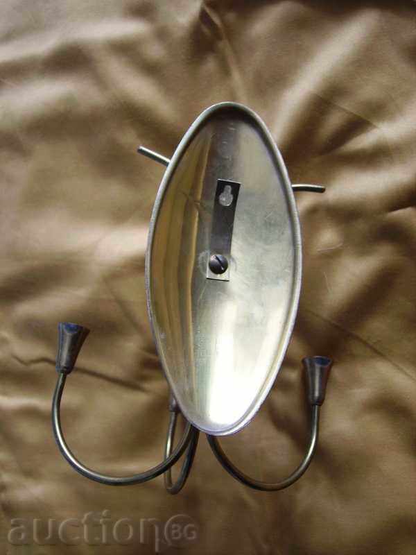 Delivery of I sell a three-wall candlestick