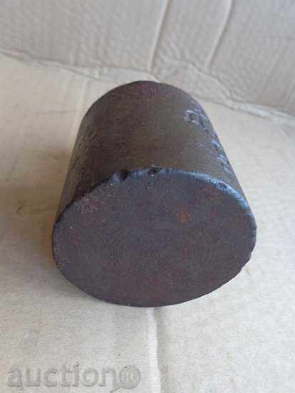 Old weighing scale, exaggeration, kilogram control weight - 6 Old weighing scale, exaggeration, kilogram control weight - 6