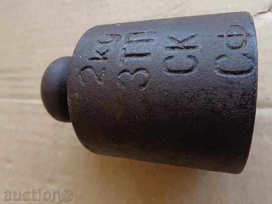 Delivery of Old weighing scale, exaggeration, kilogram control weight Delivery of Old weighing scale, exaggeration, kilogram control weight