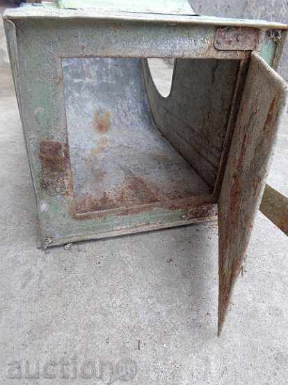 Livrarea Multe gunoi vechi, coș de gunoi în sfârșitul anilor '40 secolului XX parcul