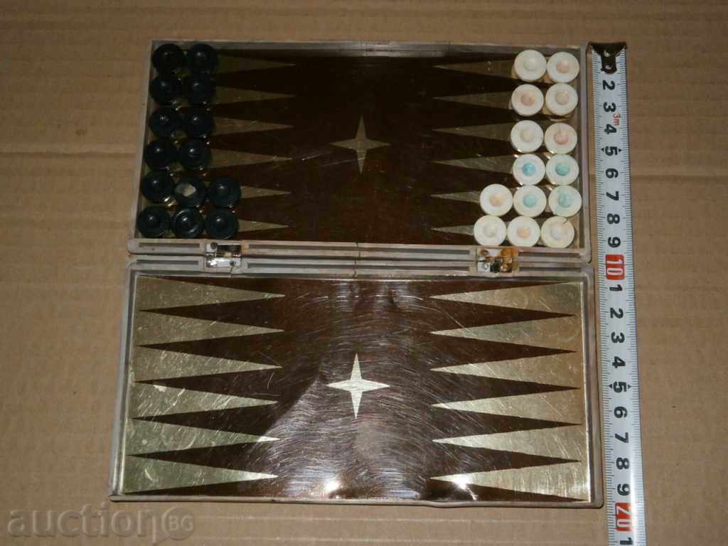 Auction  a magnetic board from a sucker