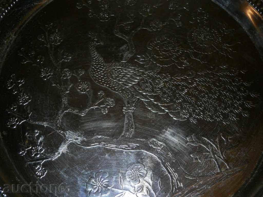 Δημοπρασία πλάκες δίσκο και δύο για έναν τοίχο του Σοσιαλιστικού καθεστώτος