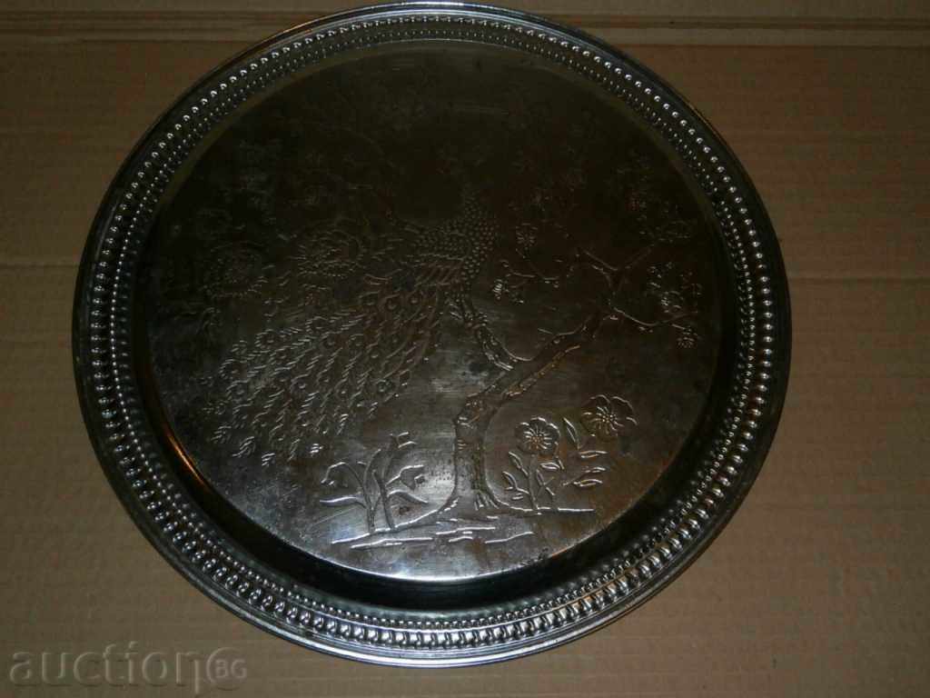 Παράδοση πλάκες δίσκο και δύο για έναν τοίχο του Σοσιαλιστικού καθεστώτος