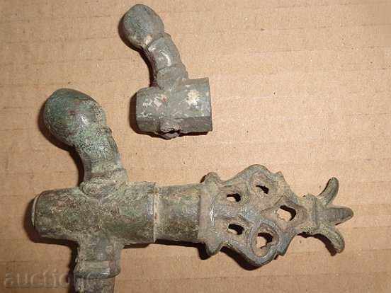 Delivery of Lot Ottoman cranes, Ottoman bronze crane, spout, cannon Delivery of Lot Ottoman cranes, Ottoman bronze crane, spout, cannon