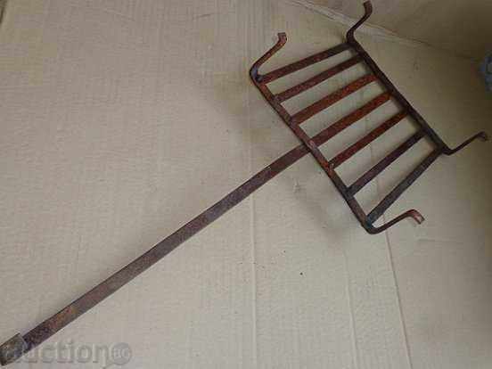 An old metal grill, wrought iron, a barbecue with price 48.00 BGN | € 24.54 An old metal grill, wrought iron, a barbecue with price 48.00 BGN | € 24.54