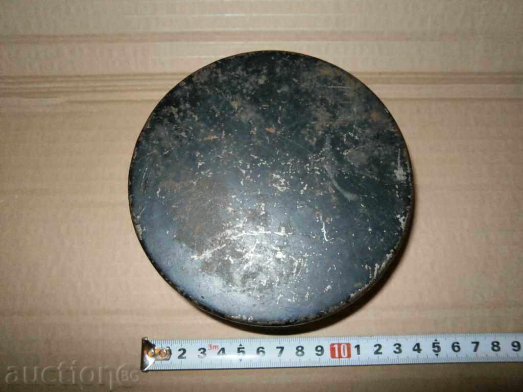 old metal box with price 15.00 BGN | € 7.67