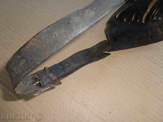 Delivery of Old leather horseshoe, ammunition, harness, plum, tahoe