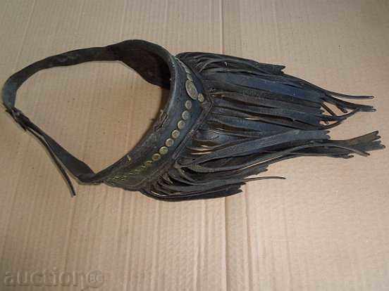 Old leather horseshoe, ammunition, harness, plum, tahoe - 7