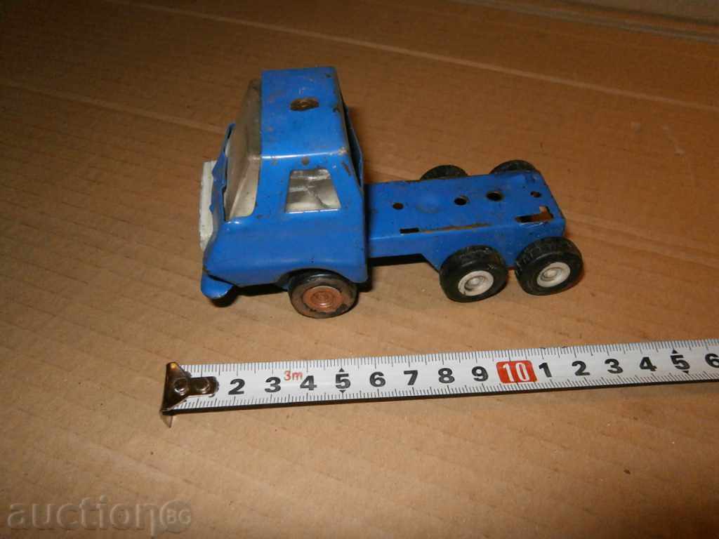 metal truck early soc for restoration with price 15.00 BGN | € 7.67 metal truck early soc for restoration with price 15.00 BGN | € 7.67