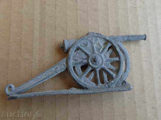 Child lead military toy top lead figure late 19th century with price 49.00 BGN | € 25.05 Child lead military toy top lead figure late 19th century with price 49.00 BGN | € 25.05