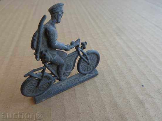 Доставка на Детска оловна военна играчка, фигура олово нач. на 20-ти век Доставка на Детска оловна военна играчка, фигура олово нач. на 20-ти век