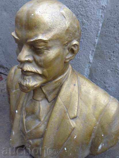 Huge bust of proletarian leader Vladimir Ilic Lenin - 6 Huge bust of proletarian leader Vladimir Ilic Lenin - 6