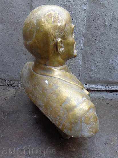 Huge bust of proletarian leader Vladimir Ilic Lenin - 7 Huge bust of proletarian leader Vladimir Ilic Lenin - 7