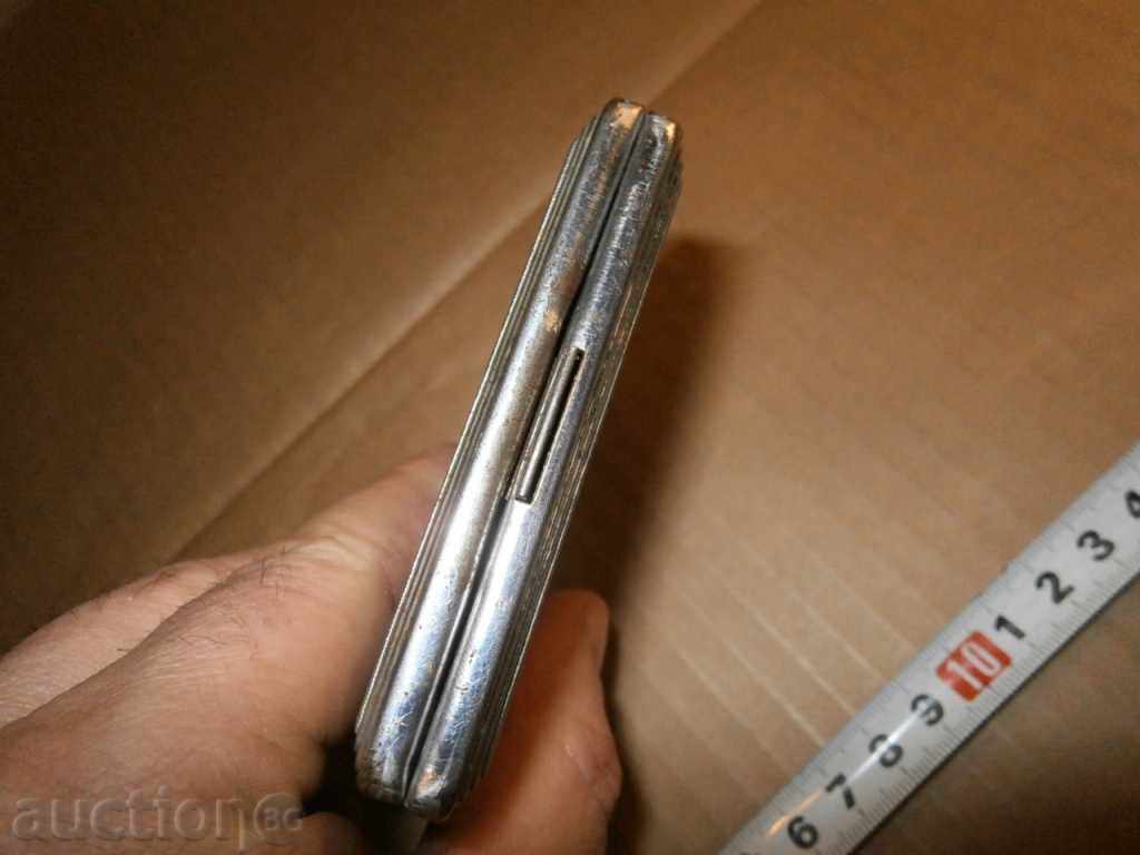 Auction old cigarette case Auction old cigarette case