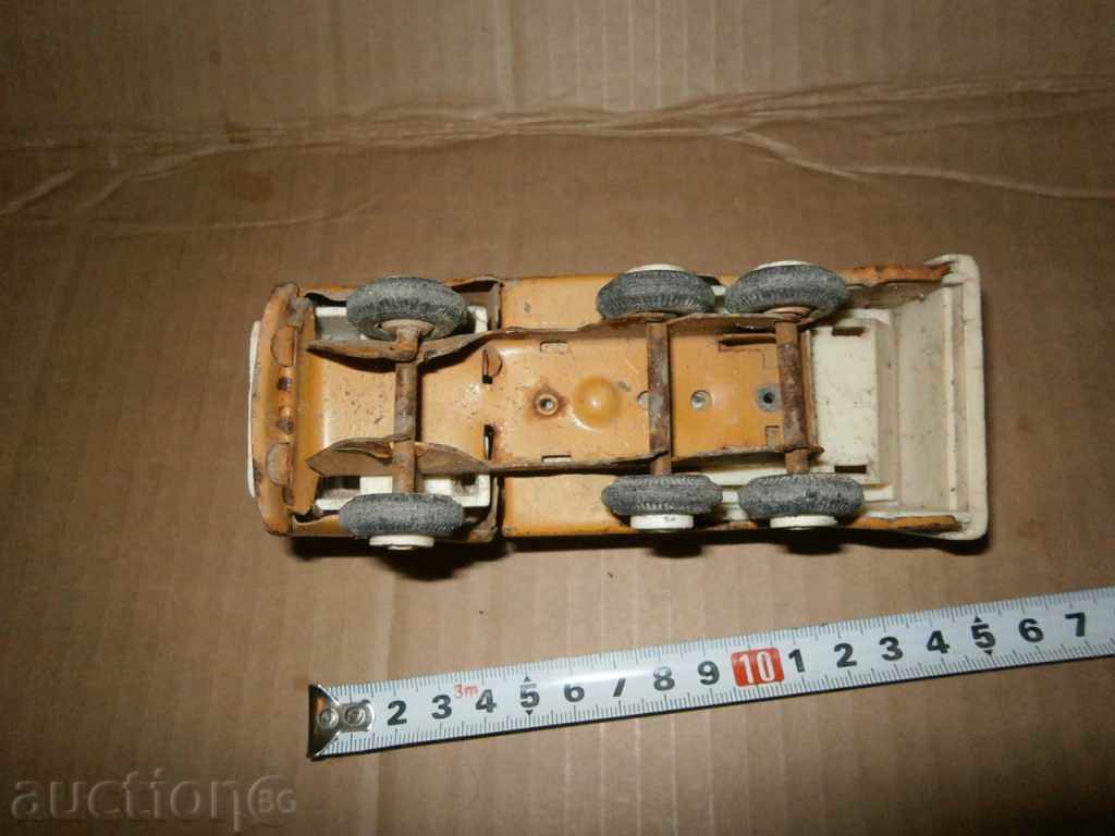 Delivery of truck assistance truck Delivery of truck assistance truck